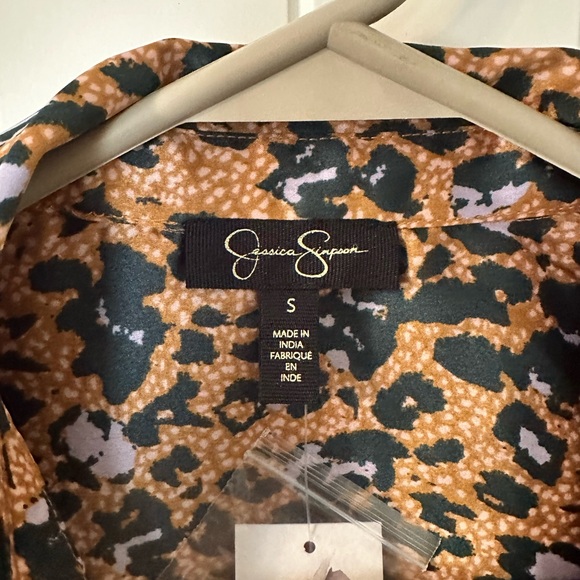 Jessica Simpson NWT speckled cheetah button front shirt women’s size small - Picture 4 of 4